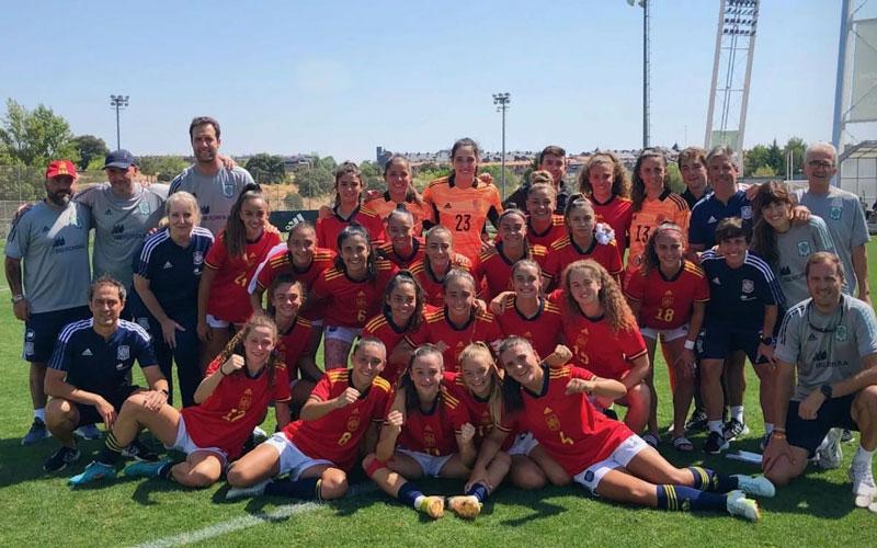 Noelia Correro disputa con la Selección Española dos partidos preparatorios para el Mundial sub’17