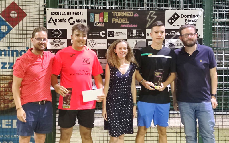 El III Torneo de Pádel Nocturno de Úbeda congregó a 120 participantes