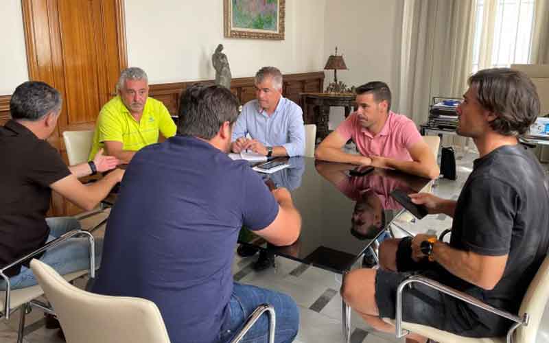 Martos CD y Ayuntamiento analizan las mejoras en el Ciudad de Martos