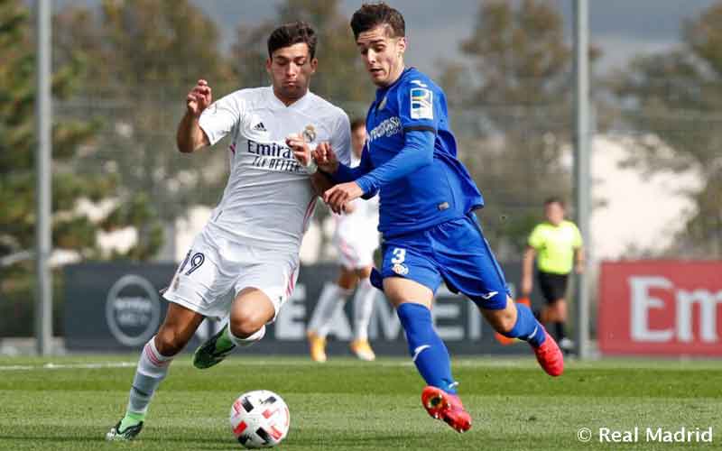 El defensa César Llopis cierra la plantilla del Atlético Mancha Real