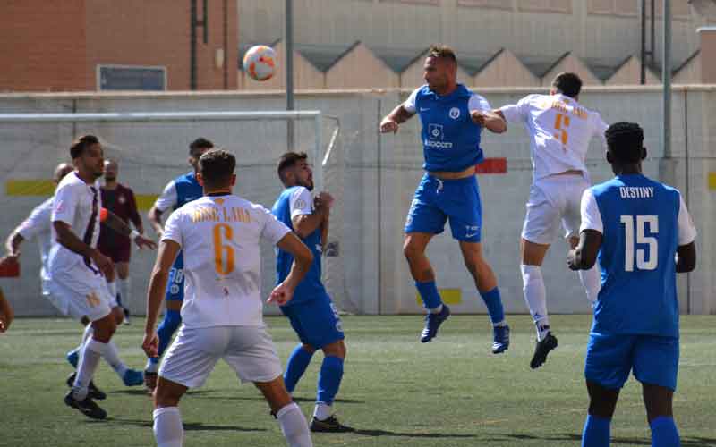 El Real Jaén sufre su primera derrota frente a El Palo