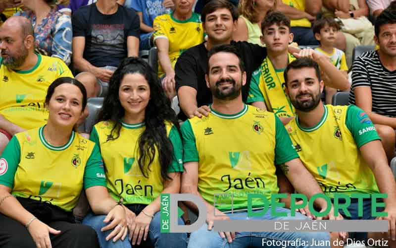 La afición en el Olivo Arena (Jaén FS – Industrias Santa Coloma)