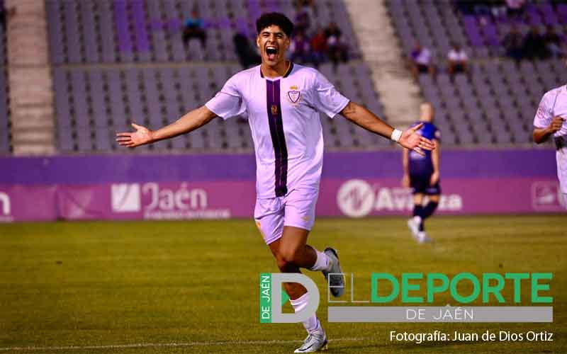 Goleada del Real Jaén al Torreperogil para consolidarse en las primeras posiciones