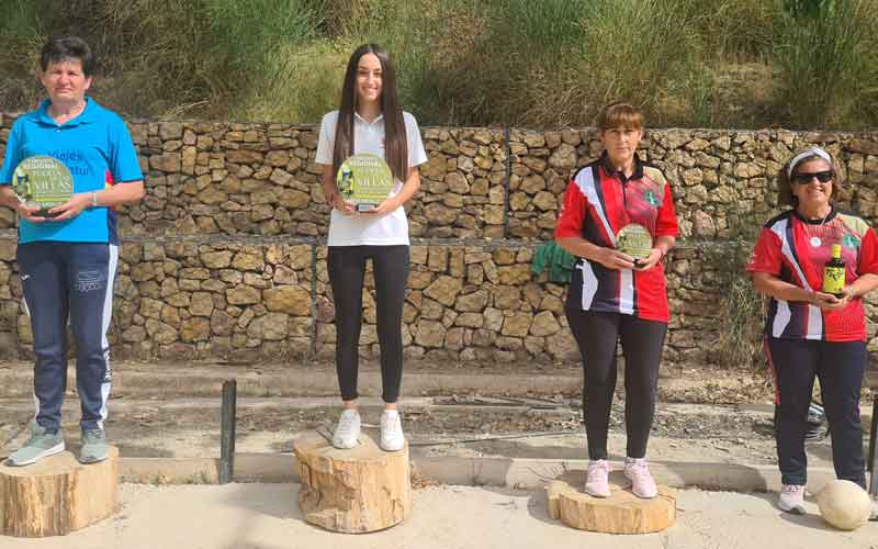 Laura Agea y Dani Moreno, campeones del Circuito Regional de Bolo Andaluz