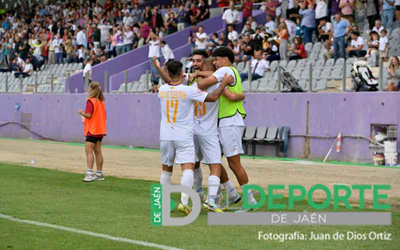 El Real Jaén mantiene su solidez en casa venciendo al Huétor Vega