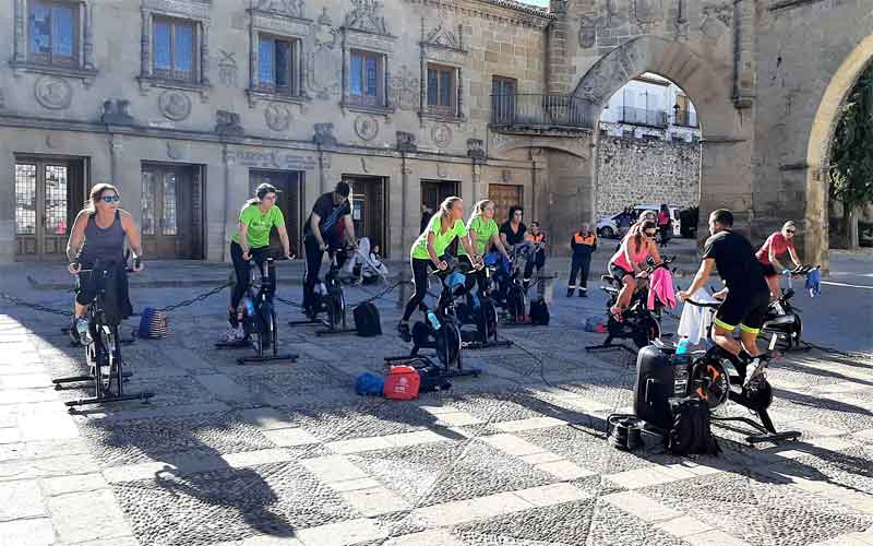 Enclaves monumentales de Baeza acogieron diversas actividades deportivas con la jornada ‘Art-Tívate’