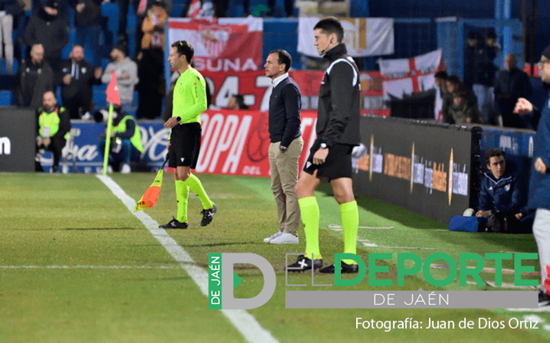 Alberto González: «El penalti y la expulsión destrozaron el partido»