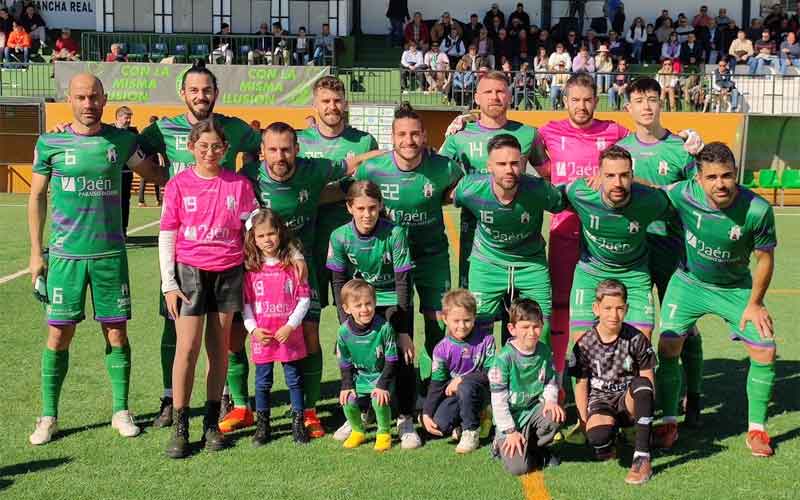 El Mancha Real cae goleado en casa frente al Torremolinos