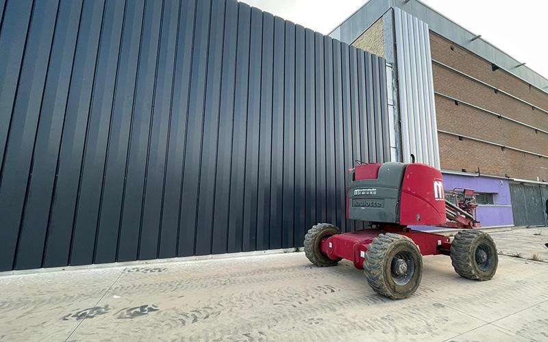 Comienza la instalación del revestimiento exterior del Estadio La Victoria