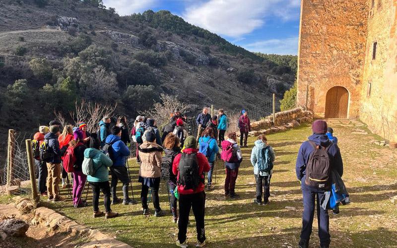 Una treintena de personas disfrutan de la ruta de senderismo del Patronato de Deportes en Cazorla