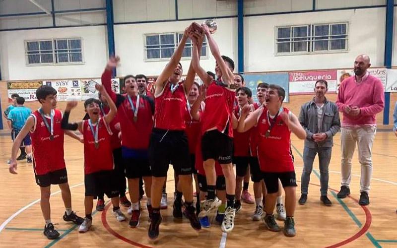 Doblete del CB La Mota en el campeonato provincial de baloncesto infantil y cadete Mixto