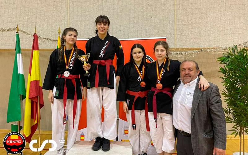 El Club Estudio Martos logra una docena de medallas en la Copa de España de Semikenpo