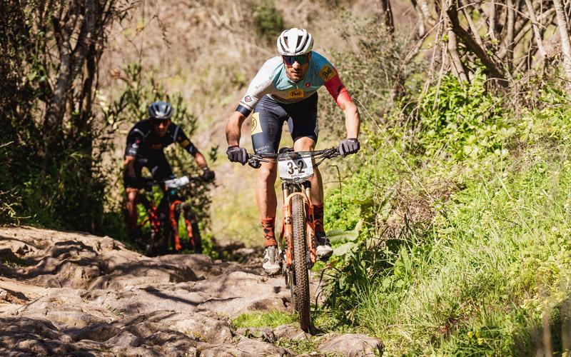 Morcillo y Drechou se llevan una quinta etapa de la Andalucía Bike Race sin cambios en la general