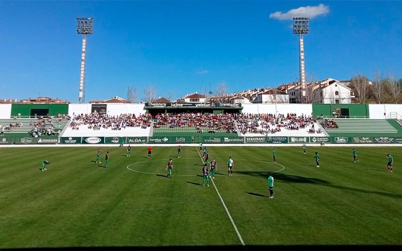 El Mancha Real da la cara y se lleva un empate ante el Antequera