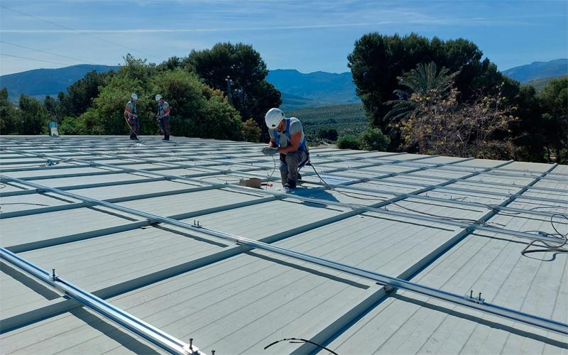 El Complejo Deportivo de La Salobreja mejorará su eficiencia energética con paneles solares