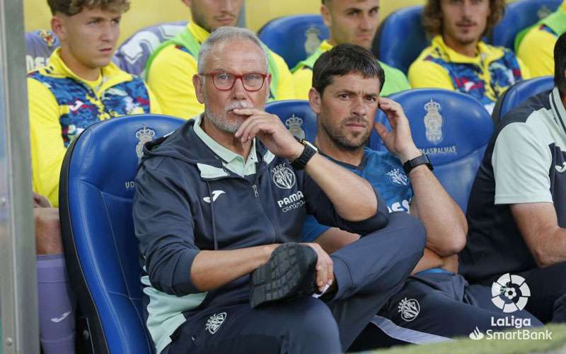 Otro tropiezo del Eibar de Corpas y alegría del Villarreal B de Álvarez