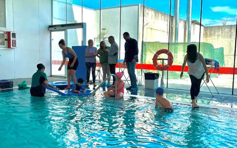 La campaña escolar de natación del Ayuntamiento de Martos registra un millar de participantes