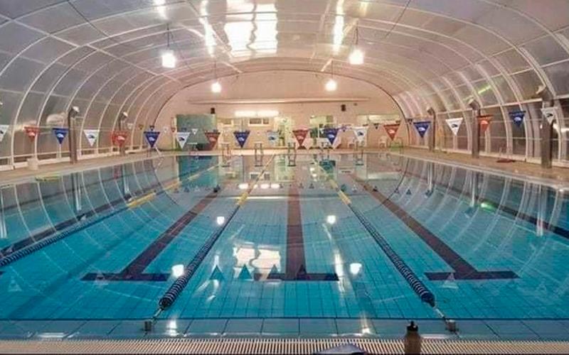 El Ayuntamiento de Cazorla trabaja en la mejora energética de su piscina municipal