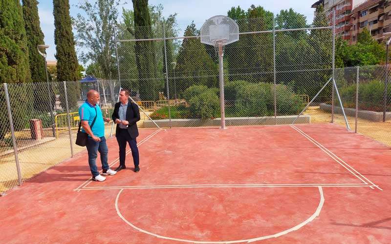 El Ayuntamiento de Jaén ultima una pista de baloncesto de 3×3 en el Parque del Bulevar