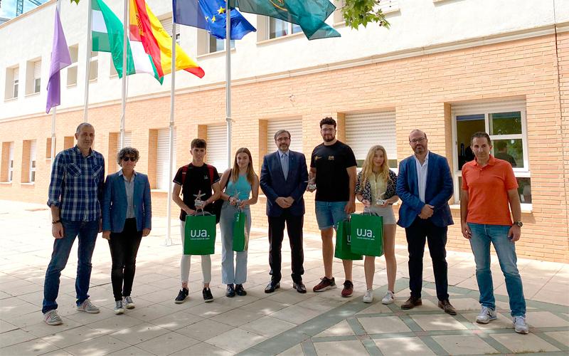 El Rector recibe a los medallistas de la UJA en los campeonatos universitarios