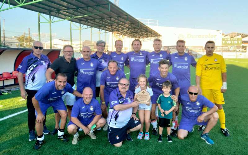 Veteranos de Real Jaén y de Sierra Segura CF Cortijos Nuevos disputan un partido solidario