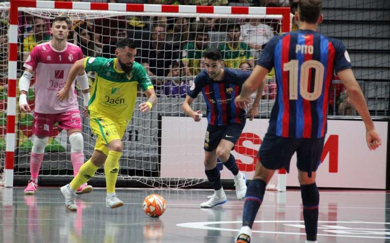 El gran esfuerzo de Jaén FS se queda sin premio ante el Barça