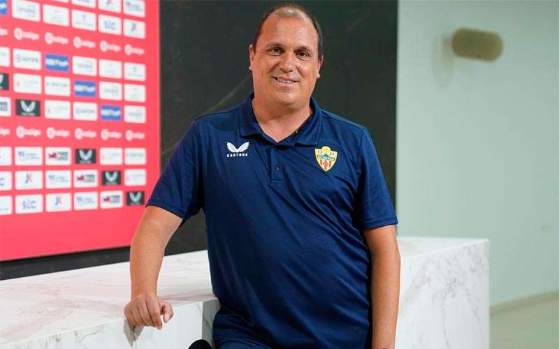 Alberto Lasarte dirigirá al filial del Almería la próxima temporada