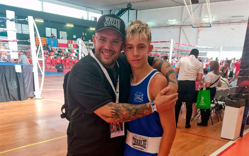 Manuel Bueno se corona con el oro en el Campeonato de España de Boxeo en Edad Escolar por Comunidades