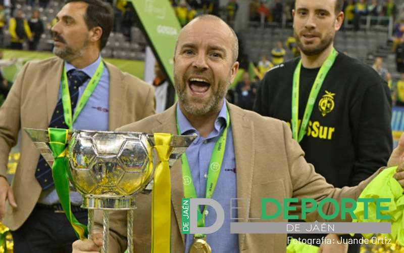 Pedro Cuadra seguirá haciendo tándem con Dani Rodríguez en el banquillo de Jaén FS
