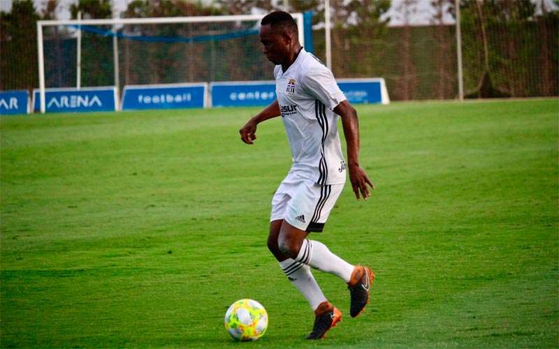 Titi Maiga, nuevo delantero para el ataque del CD Torreperogil