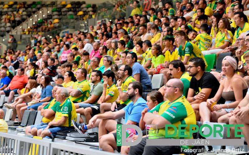 La afición en el Olivo Arena (XII Trofeo del Olivo)