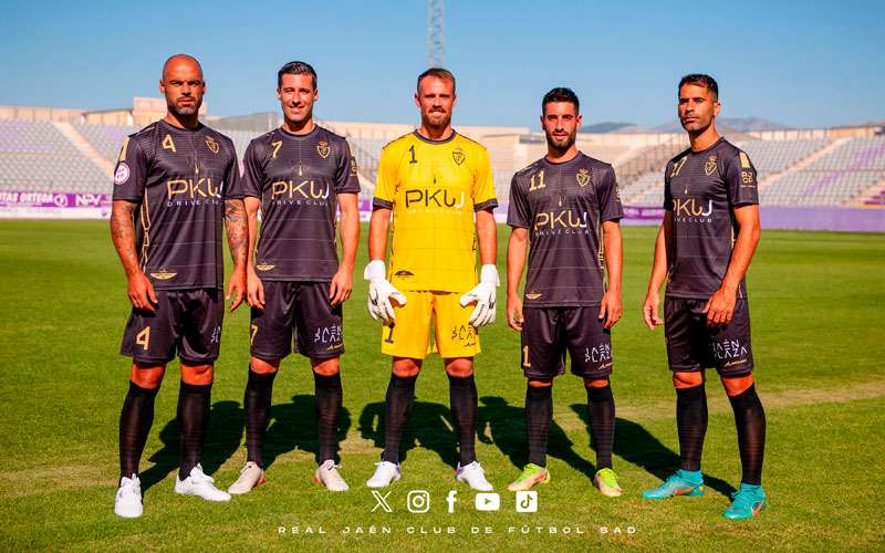 El Real Jaén desvela la que será su tercera equipación de la 2023-2024