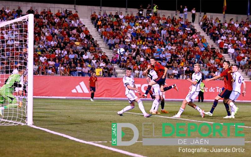 Jaén se vuelca en la sufrida victoria de España sub-21 ante Escocia