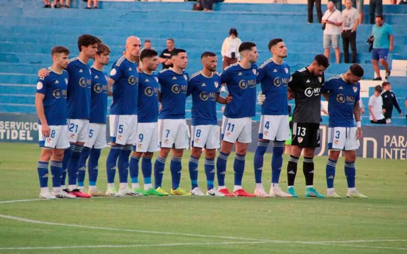 El Linares mejora pero no pasa del empate ante el Recreativo Granada