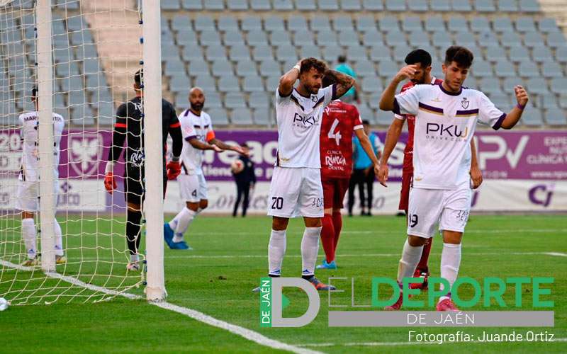 El Real Jaén no pasa del empate en su estreno en La Victoria