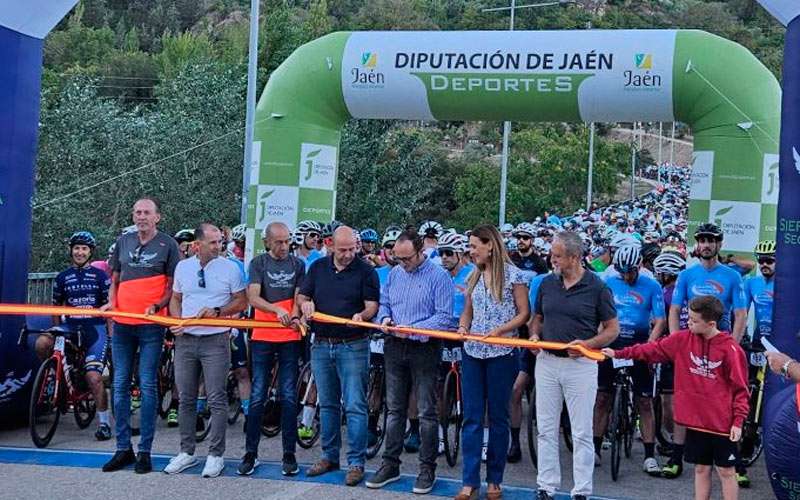 Más de 1.100 ciclistas se dieron cita en la Gran Fondo ‘Sierra de Cazorla’
