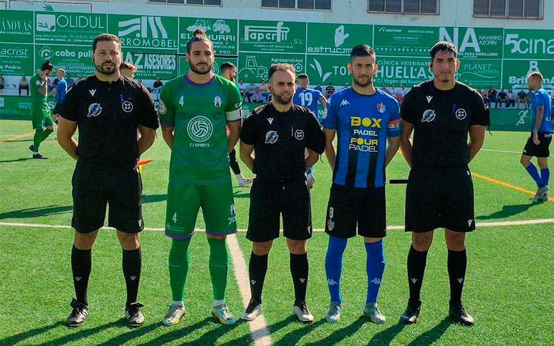 El Atlético Mancha Real frena su recuperación tras caer ante el Arenas de Armilla