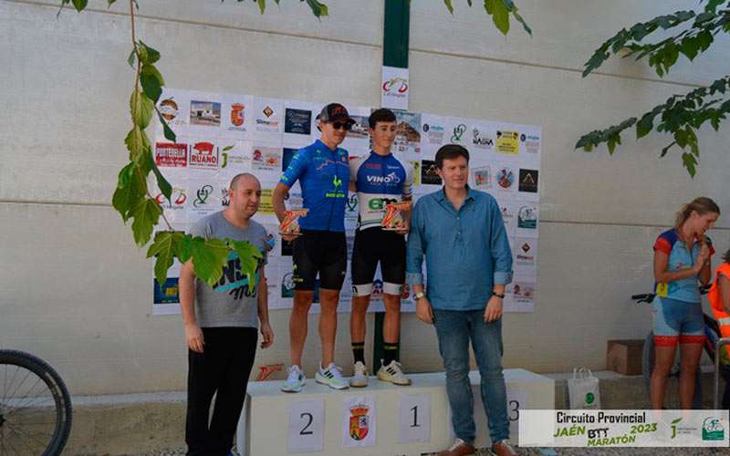 La III Maratón BTT ‘La Sierra’ corona a Alberto Gallego y Mercedes Valenzuela