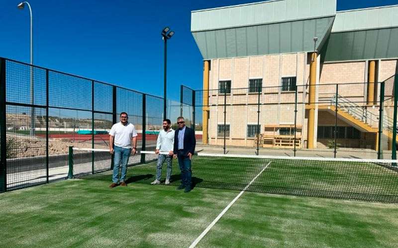 Finalizada la primera pista de pádel del Polideportivo de Martos