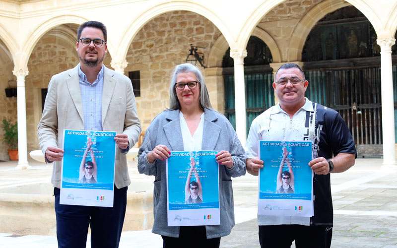 Úbeda presenta su  programa de actividades acuáticas destinadas a mayores