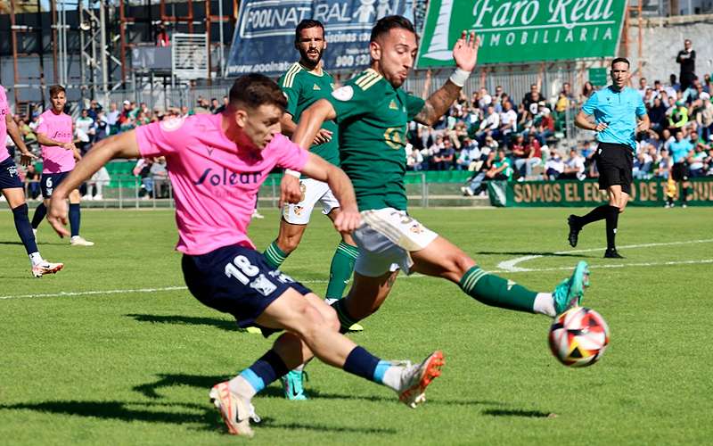 El Linares Deportivo reacciona tarde en su visita a El Palmar