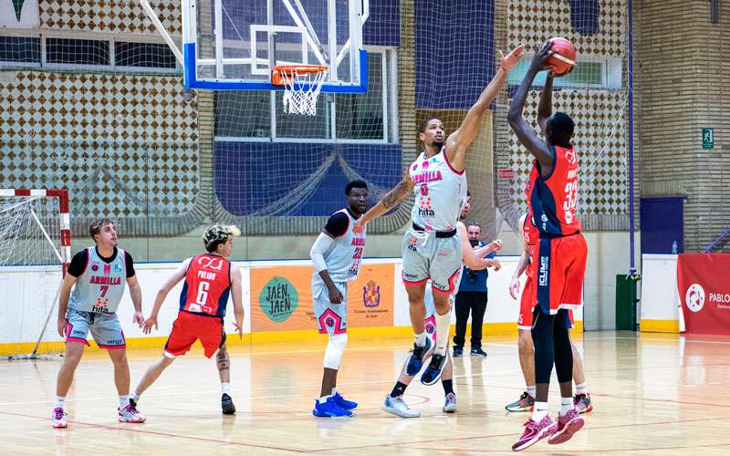 Jaén CB y Jaén FS Basket se mantienen en cabeza antes de verse en el derbi