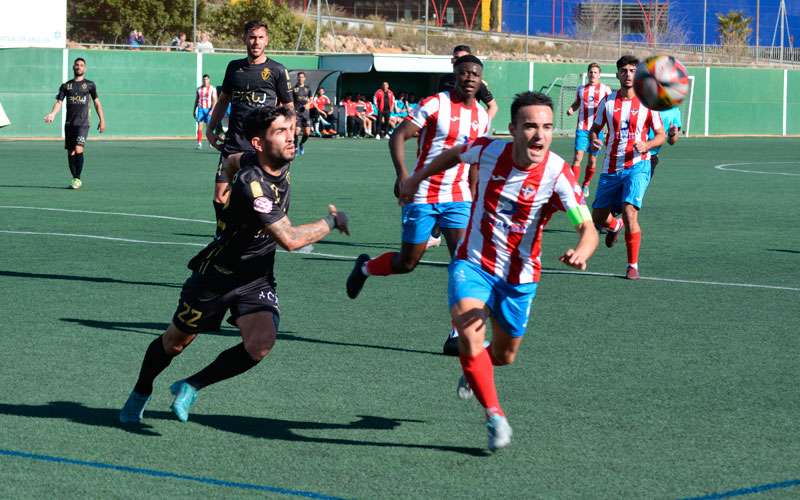 El Real Jaén arranca el nuevo año con victoria frente al Poli Almería