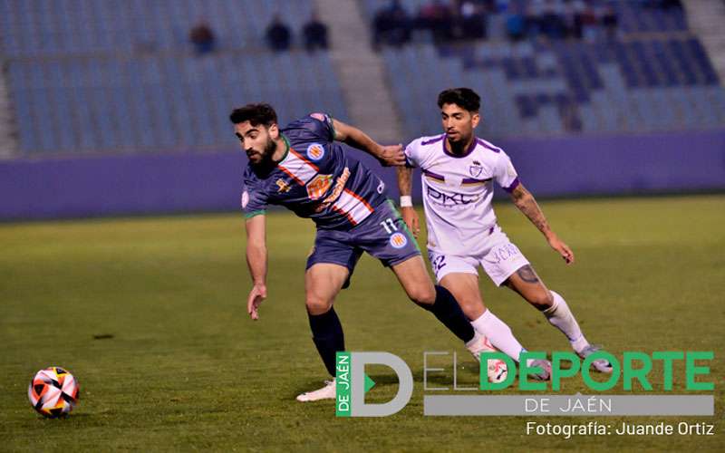 Virgilio salva un punto para el Torredonjimeno ante el Torre del Mar