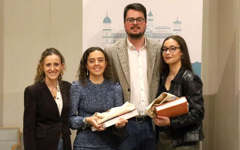 El Ayuntamiento de Úbeda homenajea a las atletas Andrea Cobo y Ana Blanco