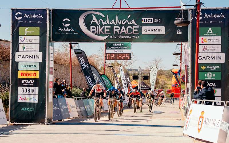 Sin cambios en el liderato tras la cuarta etapa de la Andalucía Bike Race