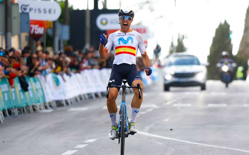 Oier Lazkano reina en el mar de olivos de la Clásica Jaén Paraíso Interior