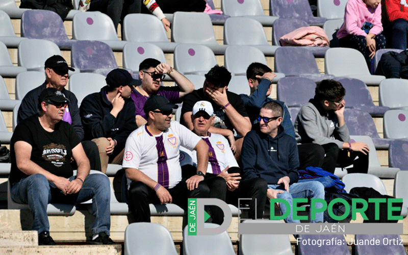 La afición en La Victoria (Real Jaén – Arenas de Armilla)