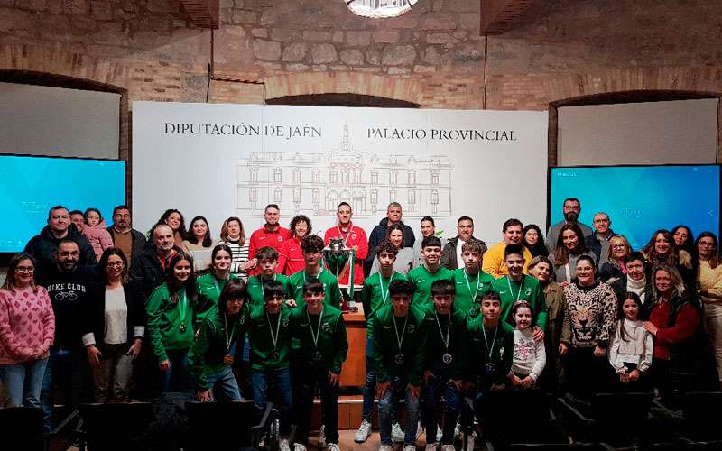 Los campeones andaluces del fútbol sala infantil, recibidos en la Diputación de Jaén