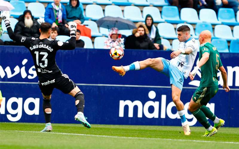 El Linares Deportivo rasca un punto en su visita a La Rosaleda